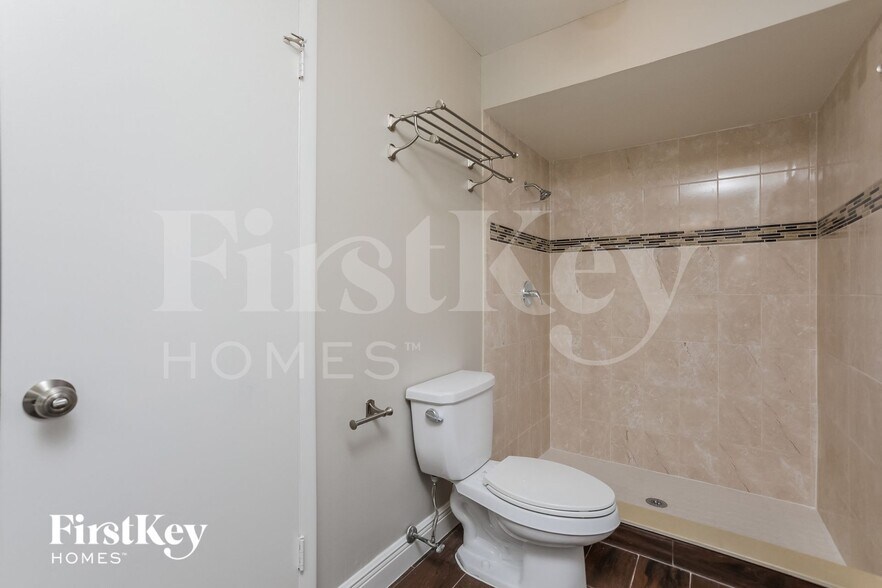 Building Photo - 2778 Muscatello St