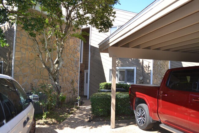 Primary Photo - 3108 Ironwood Dr