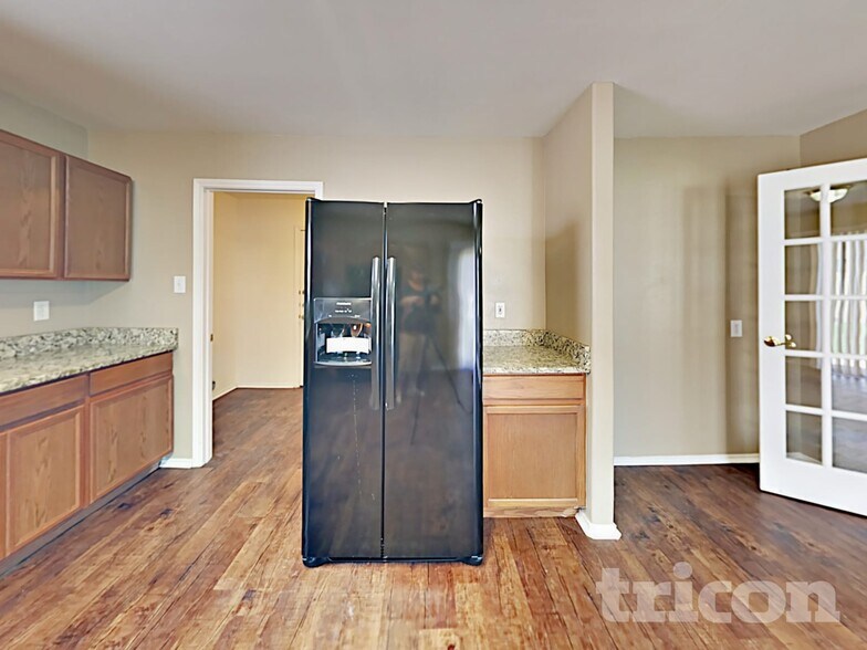 Building Photo - 4120 Wensledale Dr