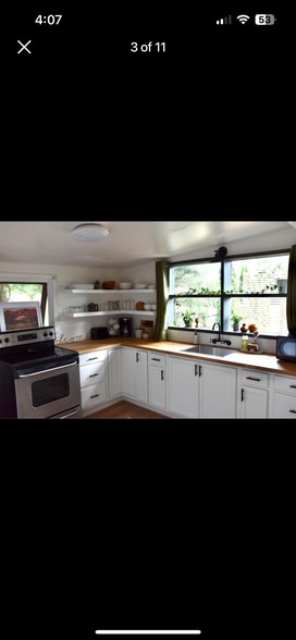 Building Photo - 10505 SE Walnut Dr