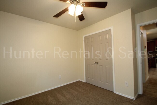 Building Photo - Your Dream Home Awaits on Raeburn Court!