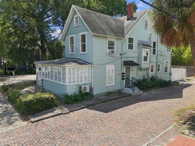 Building Photo - 524 3rd St N
