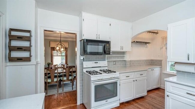 Building Photo - 1205 Miller Ave