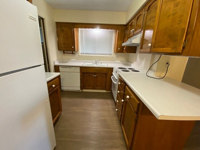 Building Photo - Cozy apartment for rent in Visalia