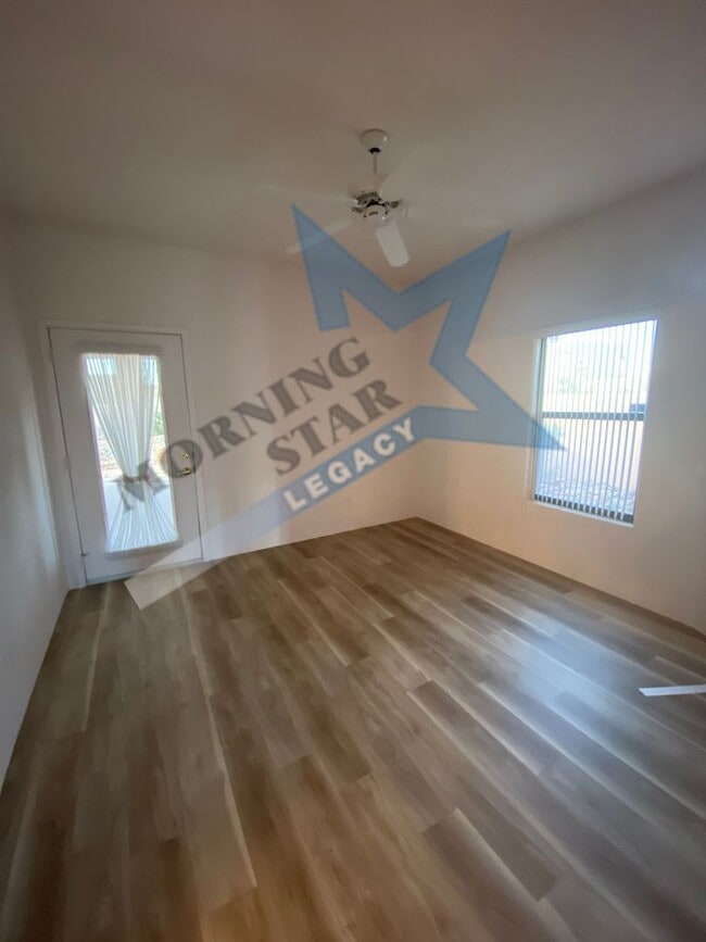 Building Photo - VIEWS!!  Spacious home in Picacho Hills!