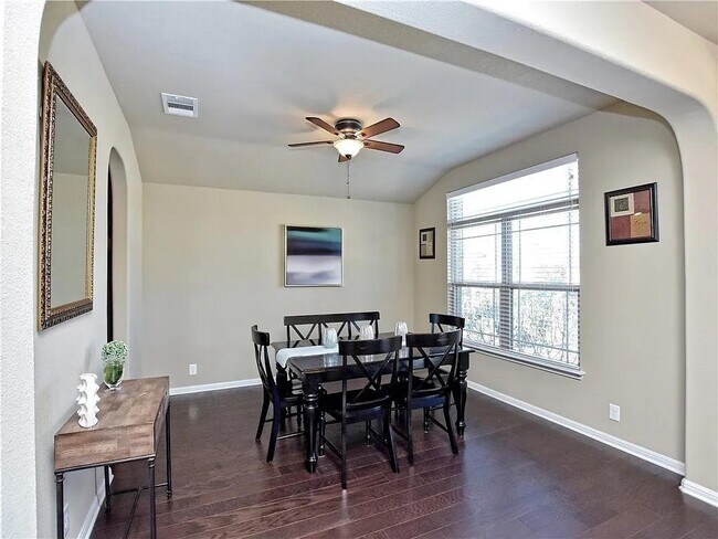 Building Photo - 141 Florenz Ln