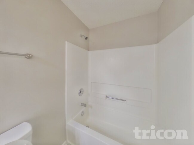 Building Photo - 10775 Wymm Ln