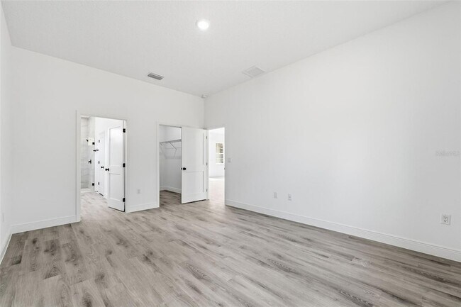 Building Photo - 13505 SW 81 Cir