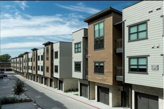 Building Photo - 5619 Belmont Ave