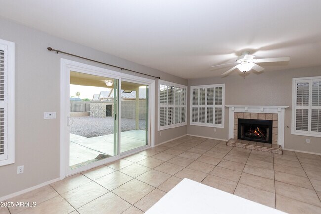 Building Photo - 2388 S Sycamore Pl