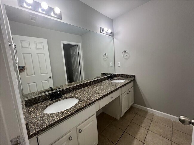 Building Photo - 1510 Belmont Hills Dr