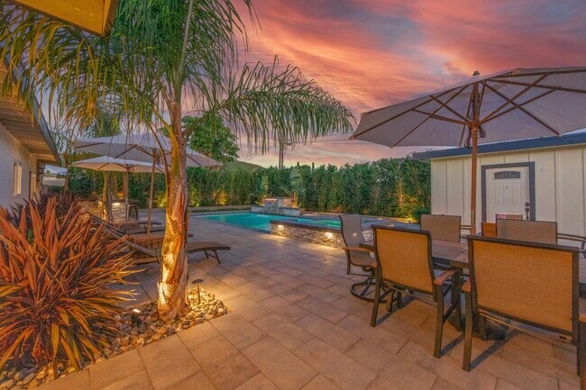 Building Photo - 1558 Wakefield Ave