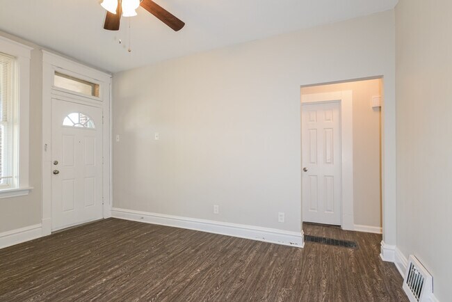 Building Photo - Fantastic 2bd/1ba home! Let yourself in!