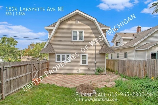 Building Photo - Available Now | Recently Renovated 3 Bedro...