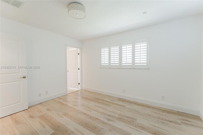 Building Photo - 2101 NE 63rd St