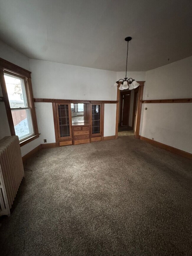 Building Photo - 1358 Deane Blvd