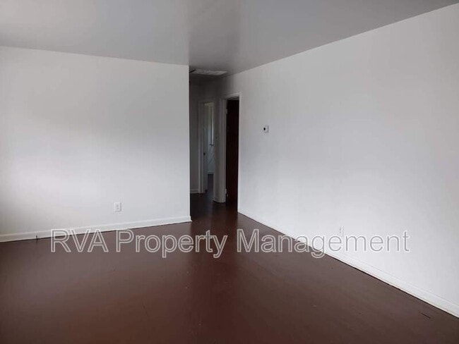 Building Photo - 1311 Beazley St