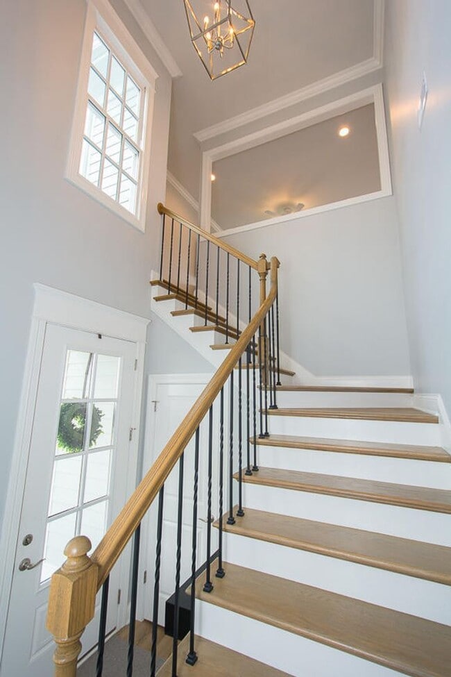 Building Photo - Stunning Like-New Norton Commons Fully Fur...
