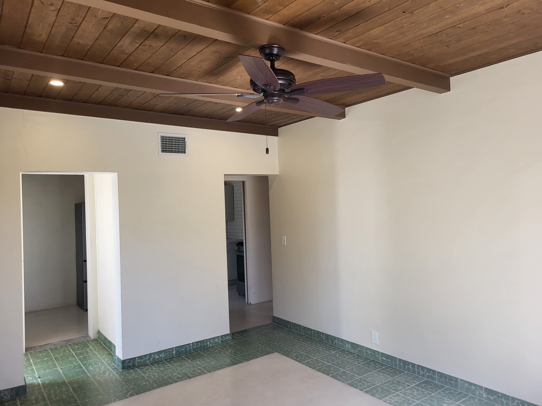 Building Photo - 716 N Palo Verde Blvd