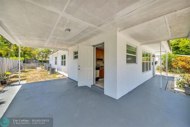 Building Photo - 235 NE 24th Ave