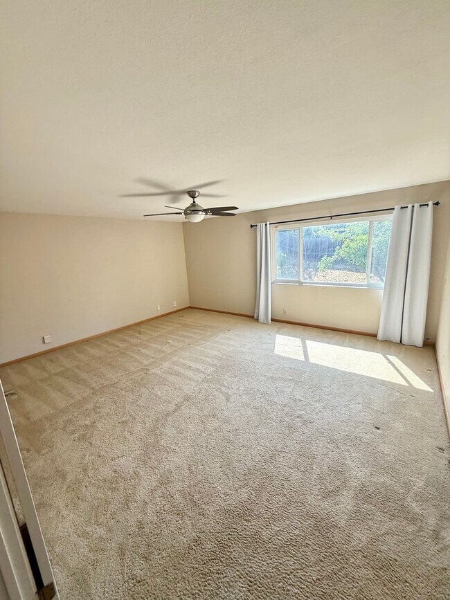 Building Photo - Beautiful 4-Bedroom, 3-Bath Home with Pool...