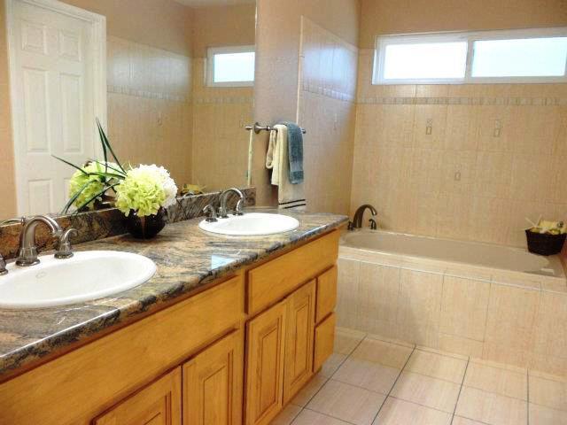 Building Photo - 5233 Country Forge Ln