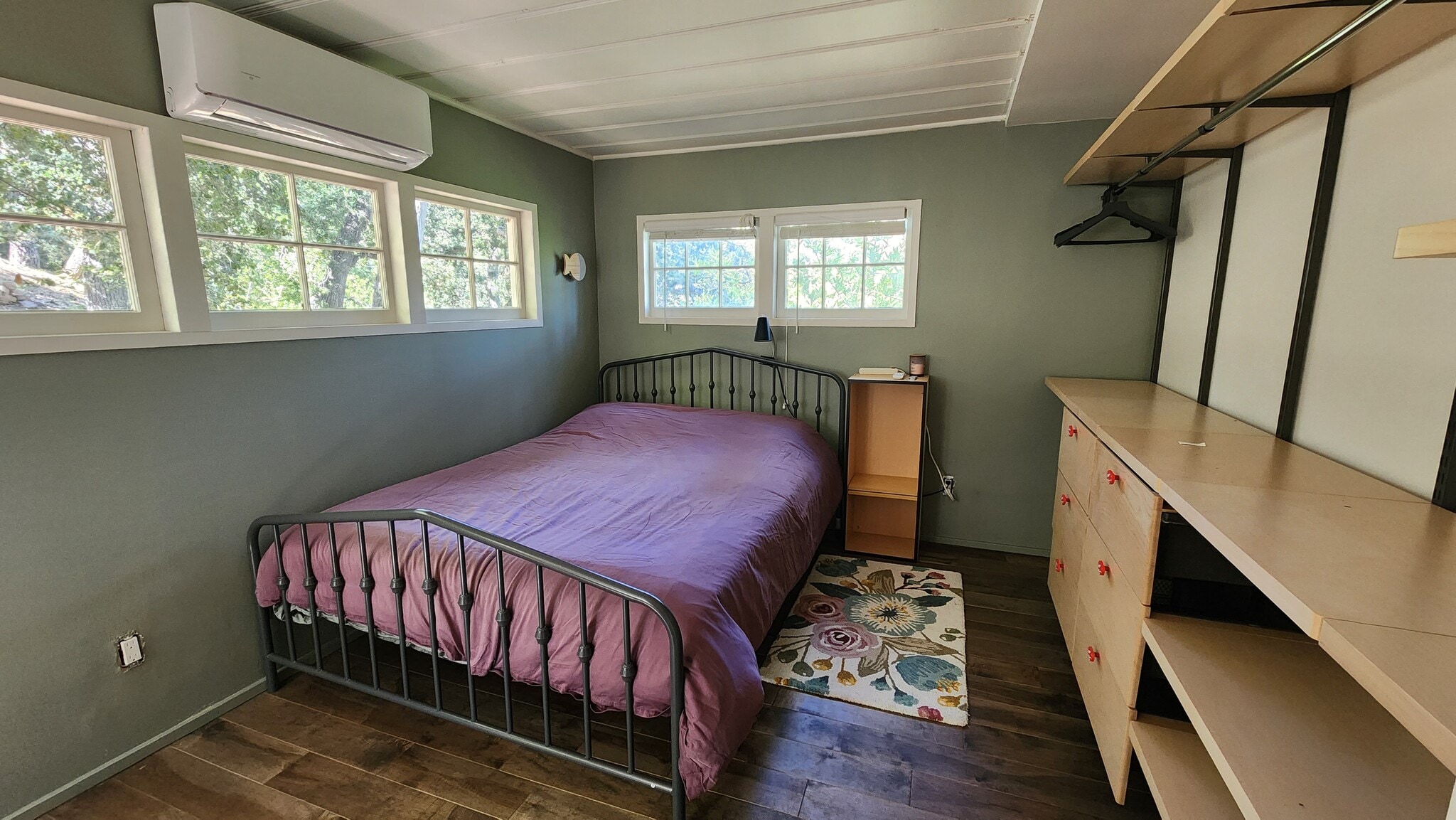 Building Photo - 9710 Mistletoe Rd