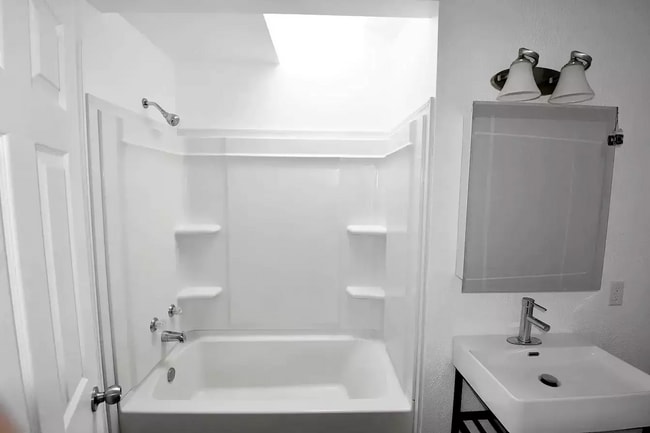 Building Photo - Beautiful Recently Renovated 2-Bedroom Home in Goshen's West Goshen Neighborhood