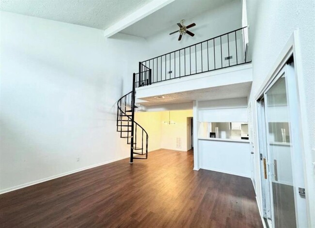 Primary Photo - 12251 W Village Dr