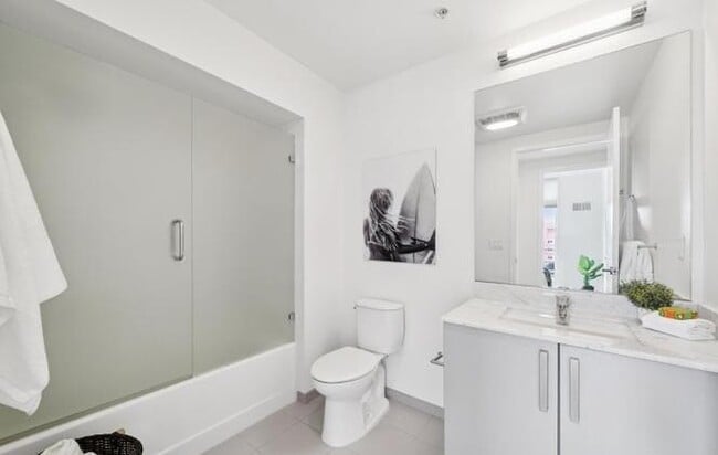 Building Photo - 55 Page St