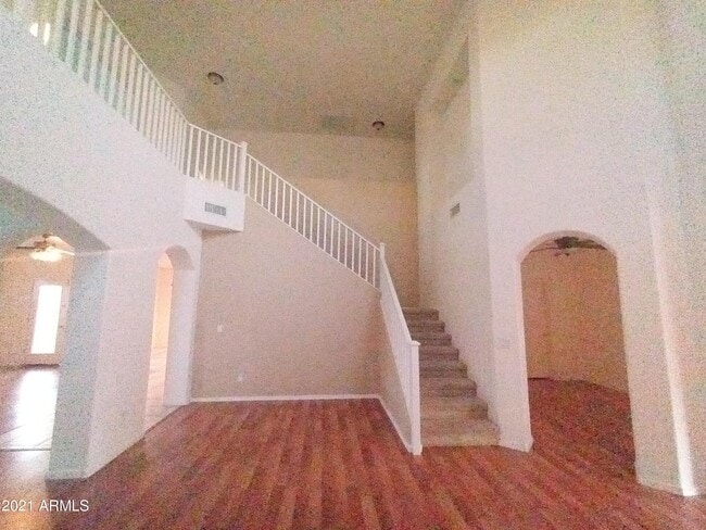 Building Photo - 1280 E Canyon Creek Dr