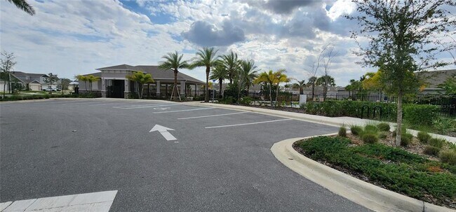 Building Photo - 5585 Winona Dr