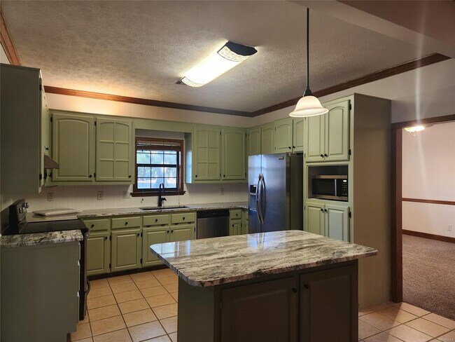 Building Photo - 1174 Old Prattville Rd