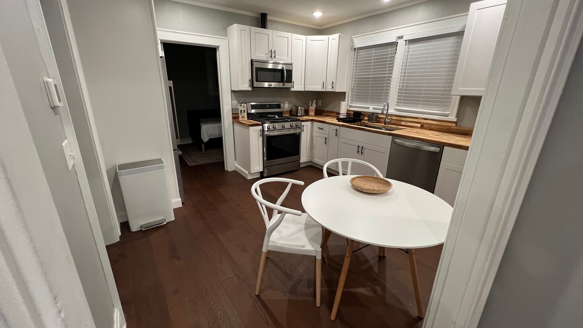 Kitchen - 3044 Minot Ave