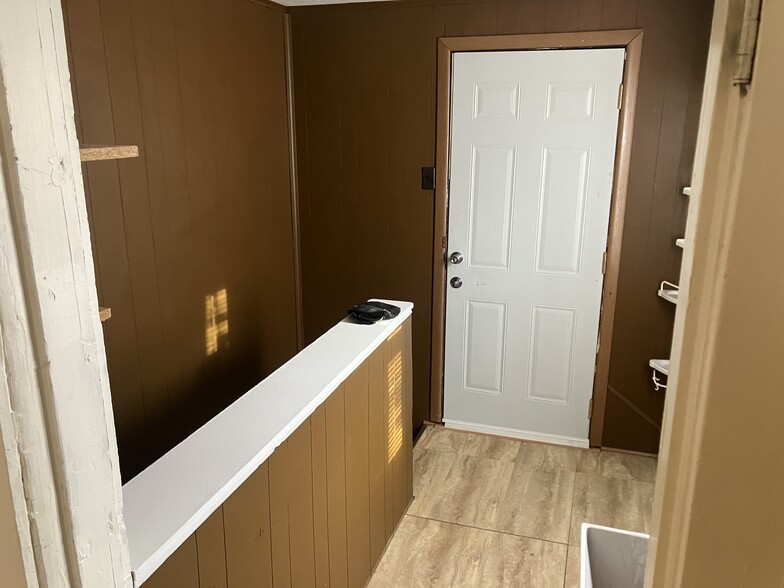 Building Photo - 114 N 79th St