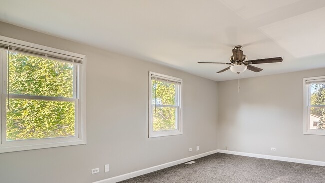 Building Photo - 1129 Alden Ln