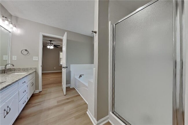 Building Photo - 1075 Crystal Water Dr SE