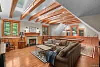 Building Photo - 15 N Lake Cir