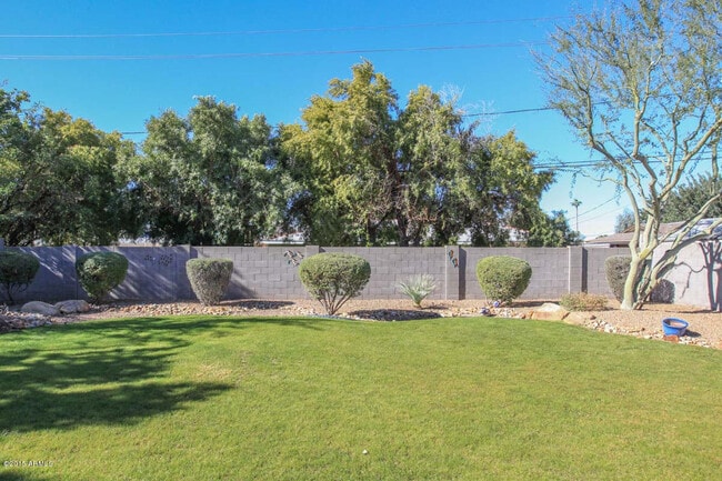 Building Photo - 8908 N 15th Ln