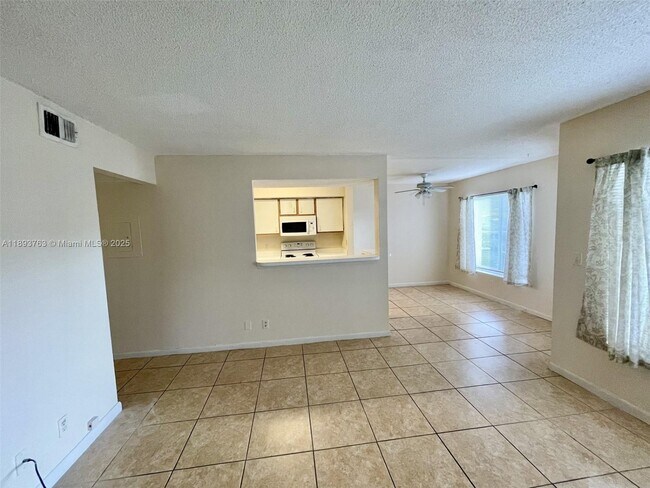 Building Photo - 815 Boynton Beach Blvd