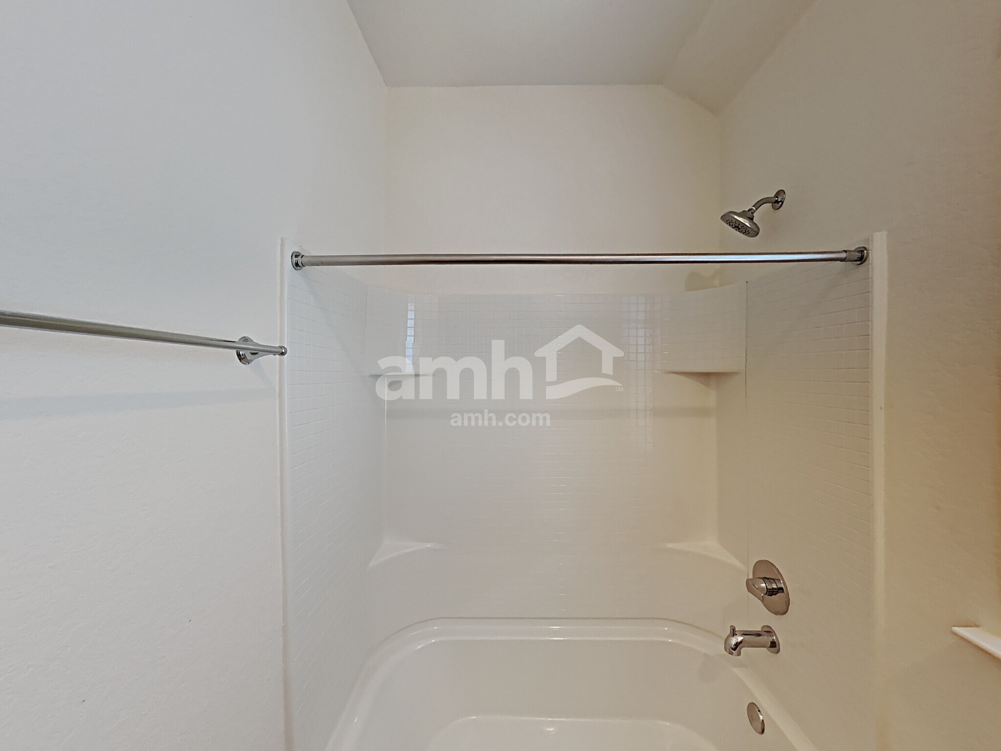 Building Photo - 2709 Wolfcreek