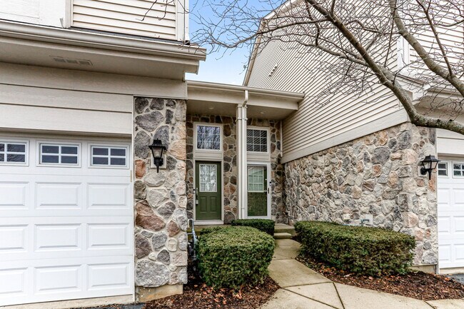 Building Photo - 16846 S Mallard Ln