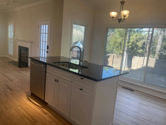 Building Photo - 2428 Havershire Dr