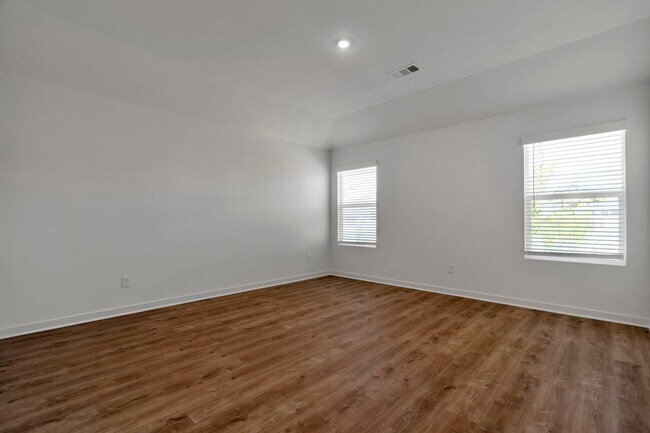 Building Photo - Brand-New 3 Bedroom Home in Prairie Grove!...