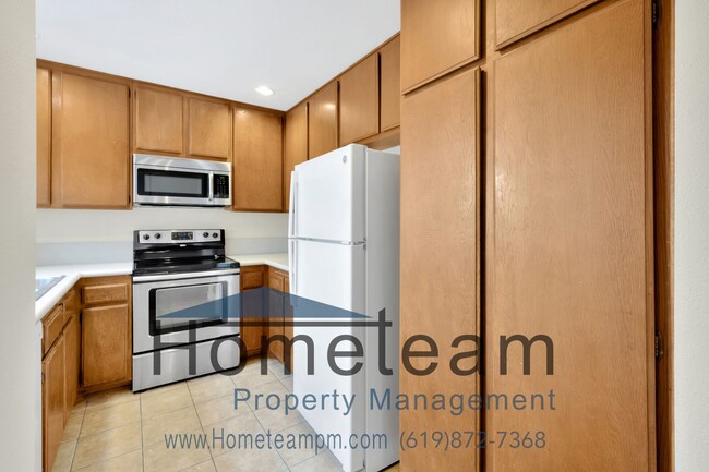 Building Photo - 2 BR/ 2 BA 1004 SQFT UTC/ San Diego Condo