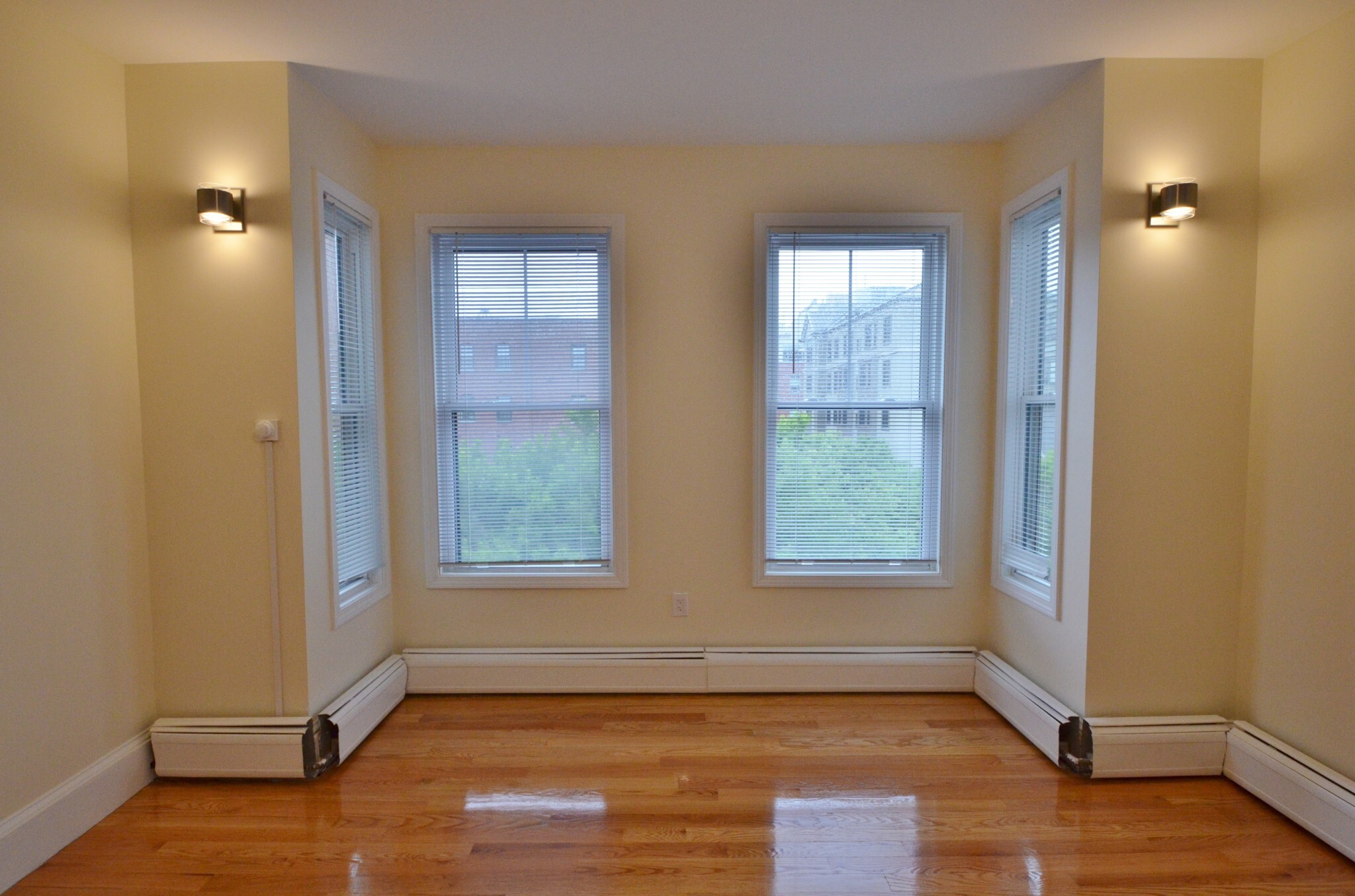 Building Photo - 33 Brookline St