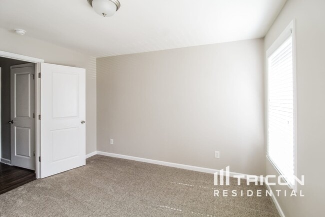 Building Photo - 409 Trickum Hill Dr