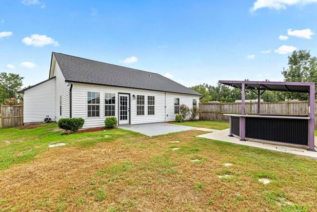 Building Photo - 201 Chandler Simpson Ct