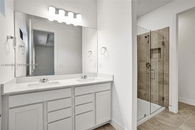 Building Photo - 8344 NW 7th Pl