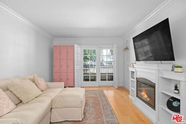 Building Photo - 1125 Pico Blvd